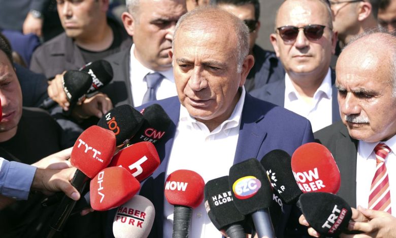 Gürsel Tekin: Şikayet edenler de, bizi önerenler de CHPli Gürsel Tekin: Şikayet edenler de, bizi önerenler de CHPli