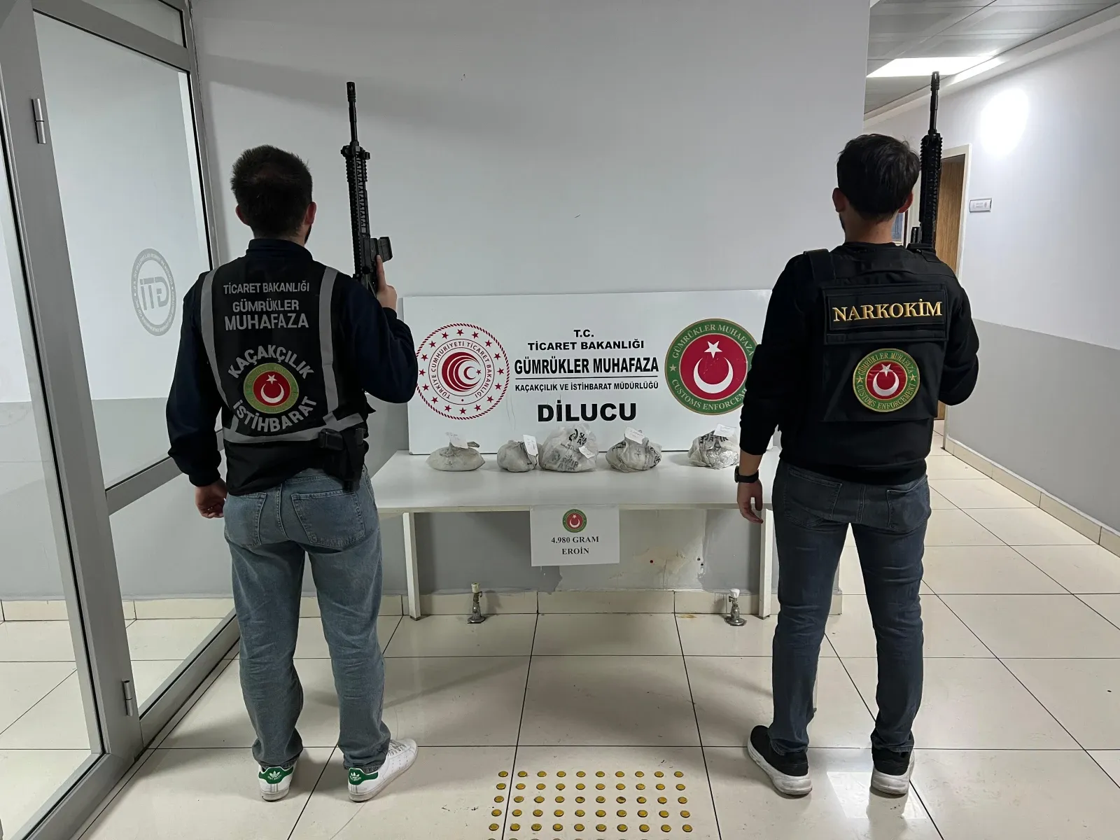 GÜNDEM Iğdır’da zehir tacirlerine büyük darbe! 4 kilo 980 gram eroin ele geçirildi