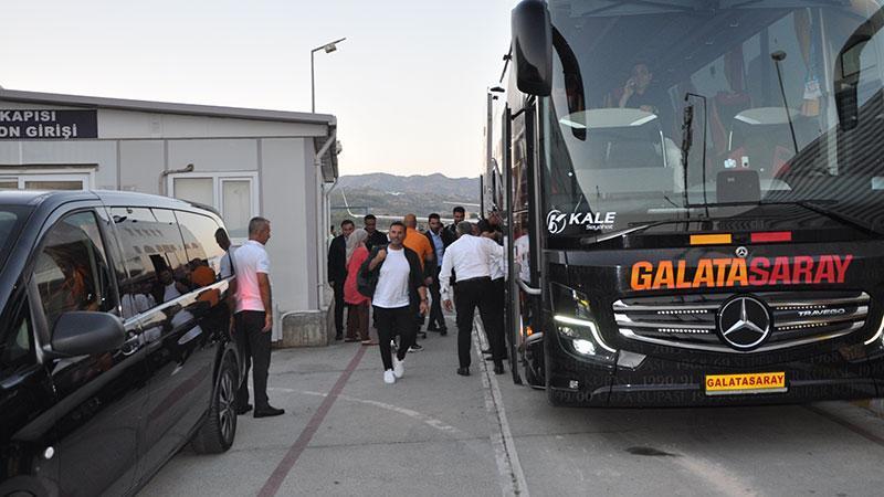 Galatasaray, Antalya’ya geldi