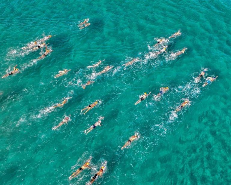 Bengisu Avcı, otizmli bireyler için kulaç attı