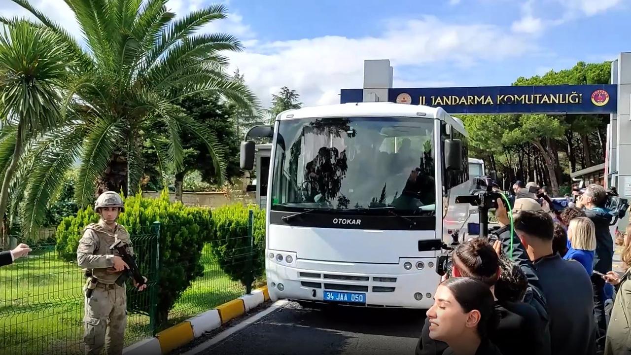 Uyuşturucu operasyonu kapsamında ünlülerin(!) kan örnekleri alındı Uyuşturucu operasyonu kapsamında ünlülerin(!) kan örnekleri alındı