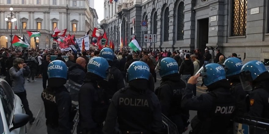 Milano’da Tel Aviv ile Kardeş Şehir Protokolü İçin Gösteri