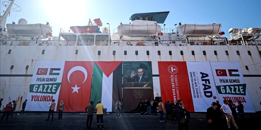 Gazze’ye insani yardım malzemeleri ‘İyilik Gemisi’ne Gazze’ye insani yardım malzemeleri ‘İyilik Gemisi’ne