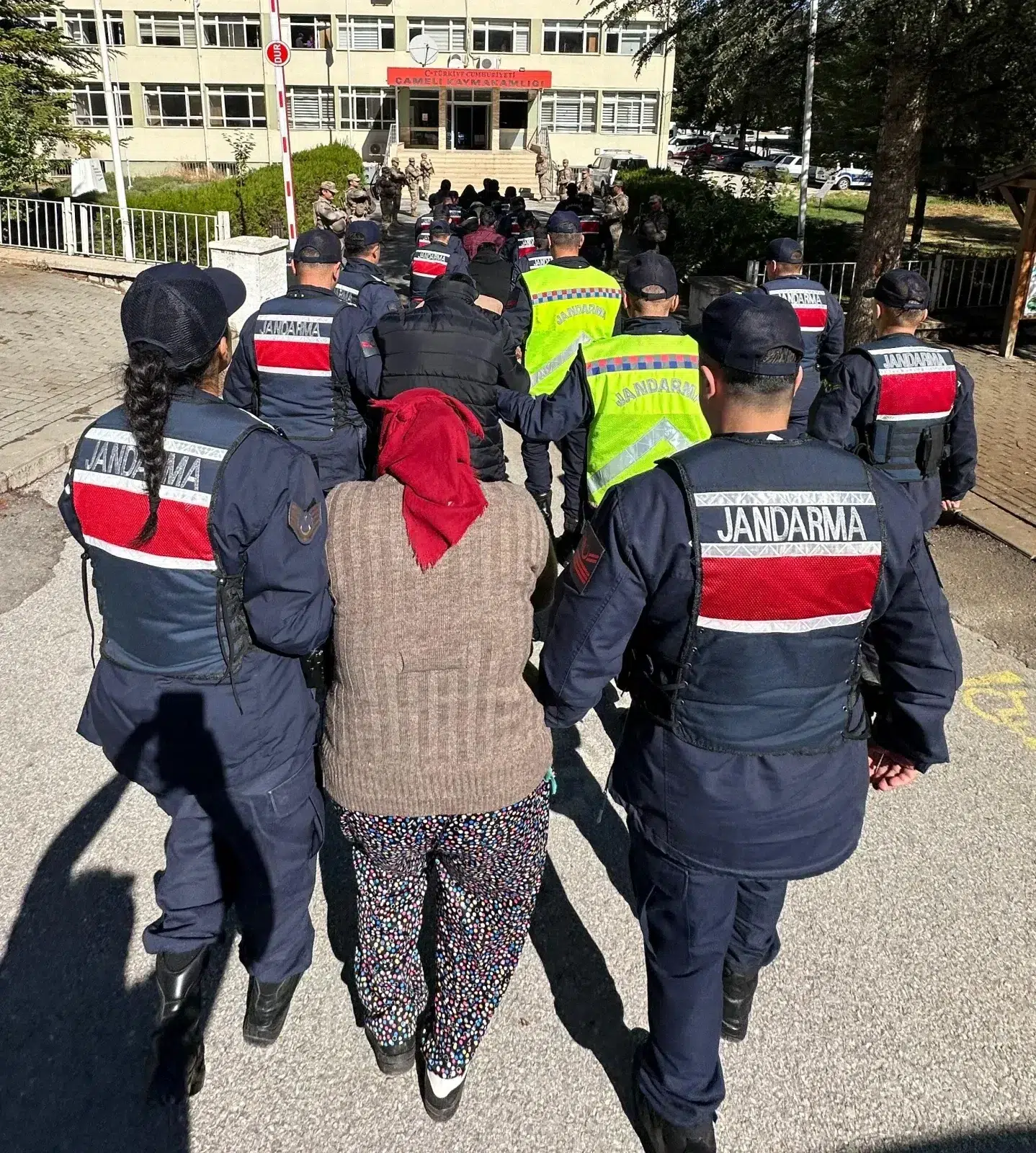 ASAYİŞ Denizli merkezli kablo hırsızlığı operasyonunda 9 şüpheli tutuklandı