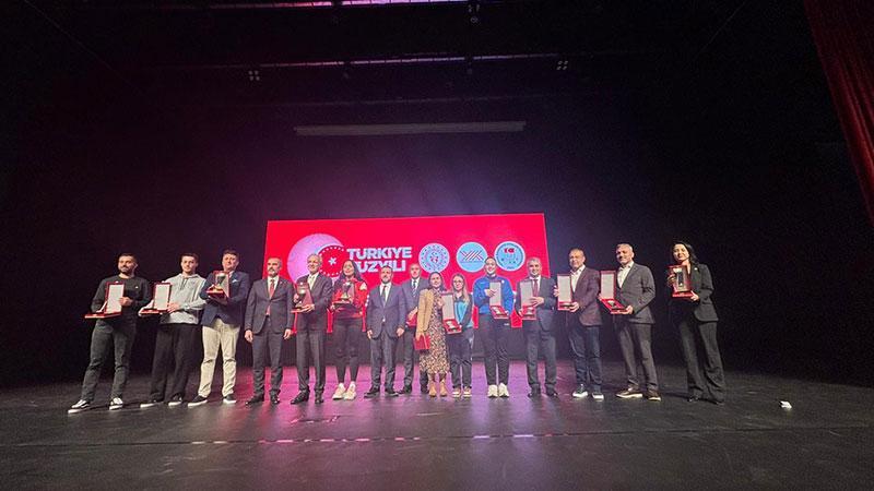 Ankara’da Türkiye Üniversite Sporları Ödül Gecesi Yapıldı