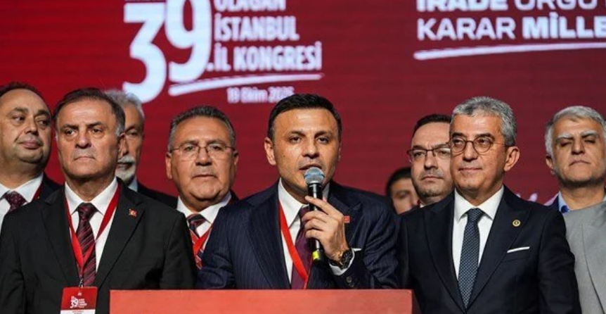 Özgür Çelik, CHP İstanbul İl Başkanlığına Yeniden Seçildi