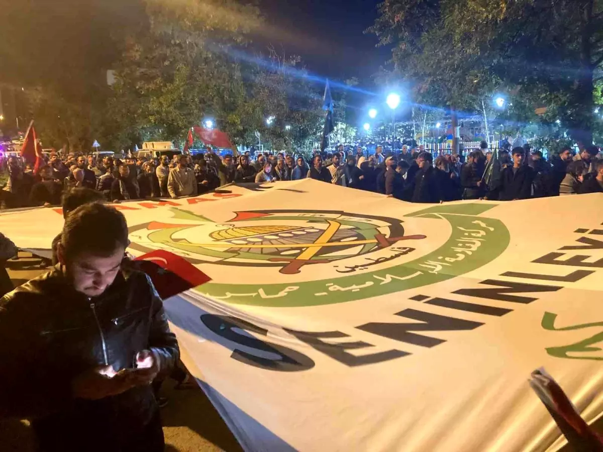 ABD Büyükelçiliği Önünde Filistin İçin Eylem Düzenlendi
