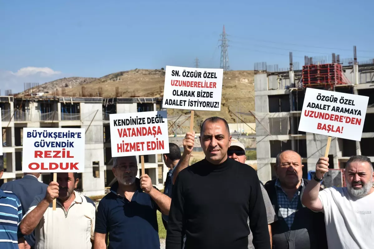 Kentsel Dönüşüm Bekleyen Hak Sahipleri İzmir’de Toplandı