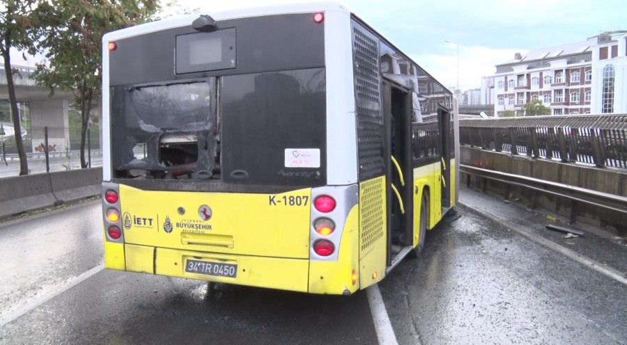 Kadıköy’de Alkollü İETT Şoförü Kaza Yaptı: 2 Yaralı