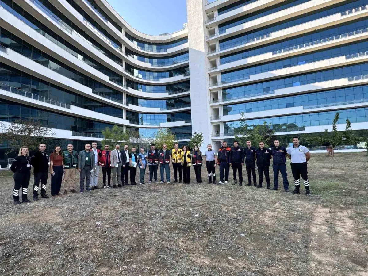 Muğla Eğitim ve Araştırma Hastanesi Afet Tatbikatını
