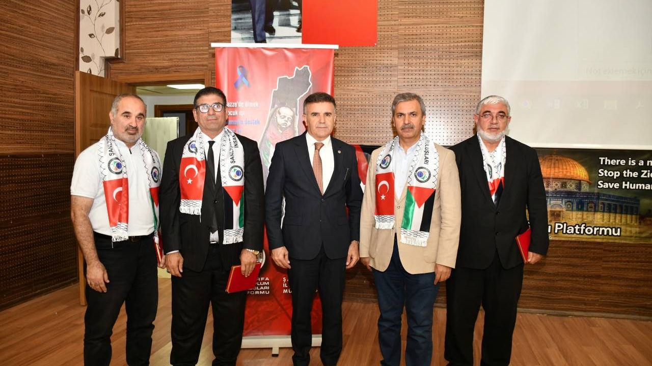 'Gazze’de İnsan Kalmak' paneli yoğun katılımla gerçekleşti