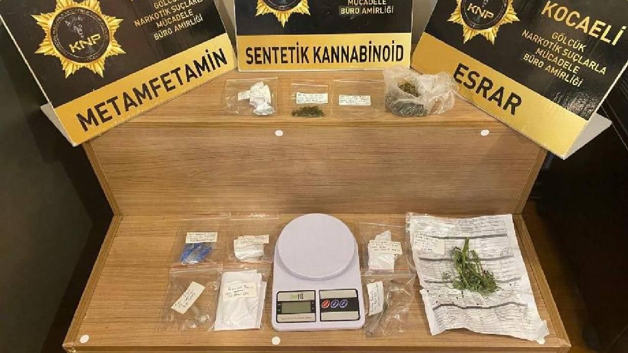 Kocaeli’de Uyuşturucu Operasyonunda 4 Şüpheli Tutuklandı Kocaeli’de Uyuşturucu Operasyonunda 4 Şüpheli Tutuklandı