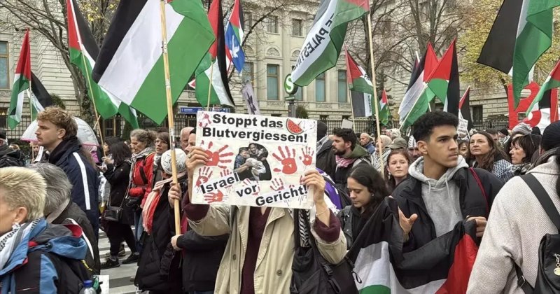 Berlin’de Balfour Deklarasyonu’na Yönelik Protesto