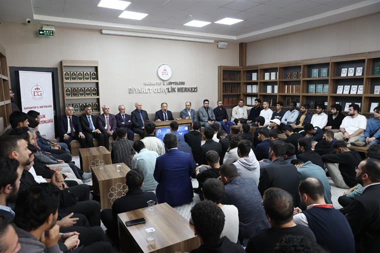 Diyanet İşleri Başkanı Arpaguş, Gaziantep’te Gençlerle