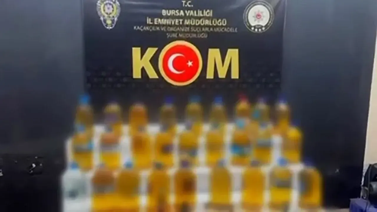 Bursa’da sahte içki operasyonu: 227 litre ele geçirildi Bursa’da sahte içki operasyonu: 227 litre ele geçirildi