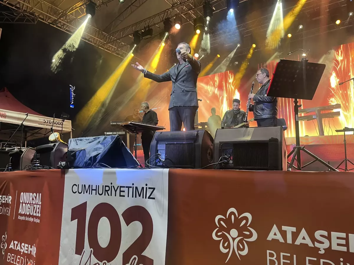 Ataşehir’de Cumhuriyet Bayramı Coşkusu Yaşandı Ataşehir’de Cumhuriyet Bayramı Coşkusu Yaşandı