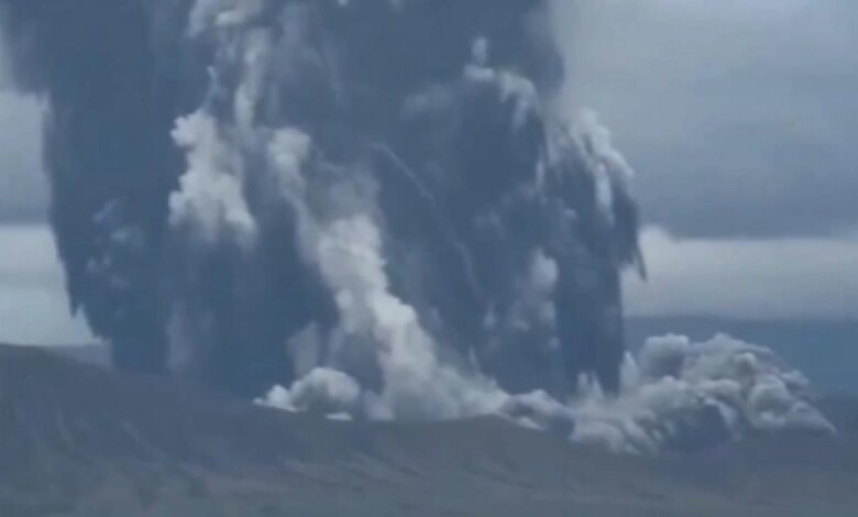 Kanlaon Yanardağı Patladı: 2 Kilometre Yüksekliğe Kül Kanlaon Yanardağı Patladı: 2 Kilometre Yüksekliğe Kül