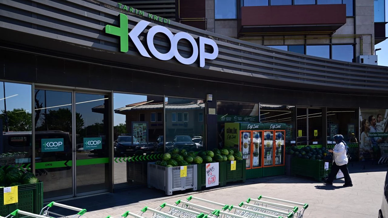 KOOP Market Üreticiden Tüketiciye Doğrudan Hizmet Veriyor KOOP Market Üreticiden Tüketiciye Doğrudan Hizmet Veriyor